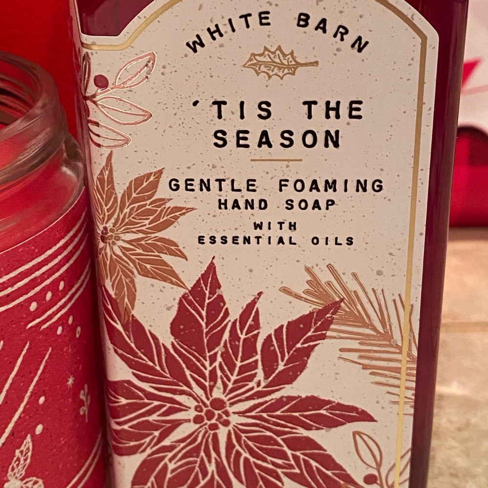 🎉Tis The Season Gift Bag Set 🎉 - Picture 6 of 8